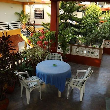 New Tourist Guest House Pokhara Extérieur photo