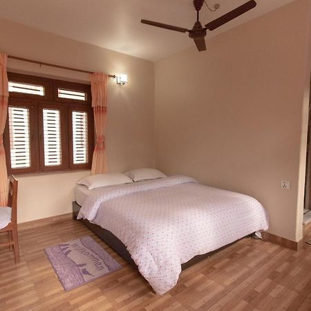 New Tourist Guest House Pokhara Extérieur photo