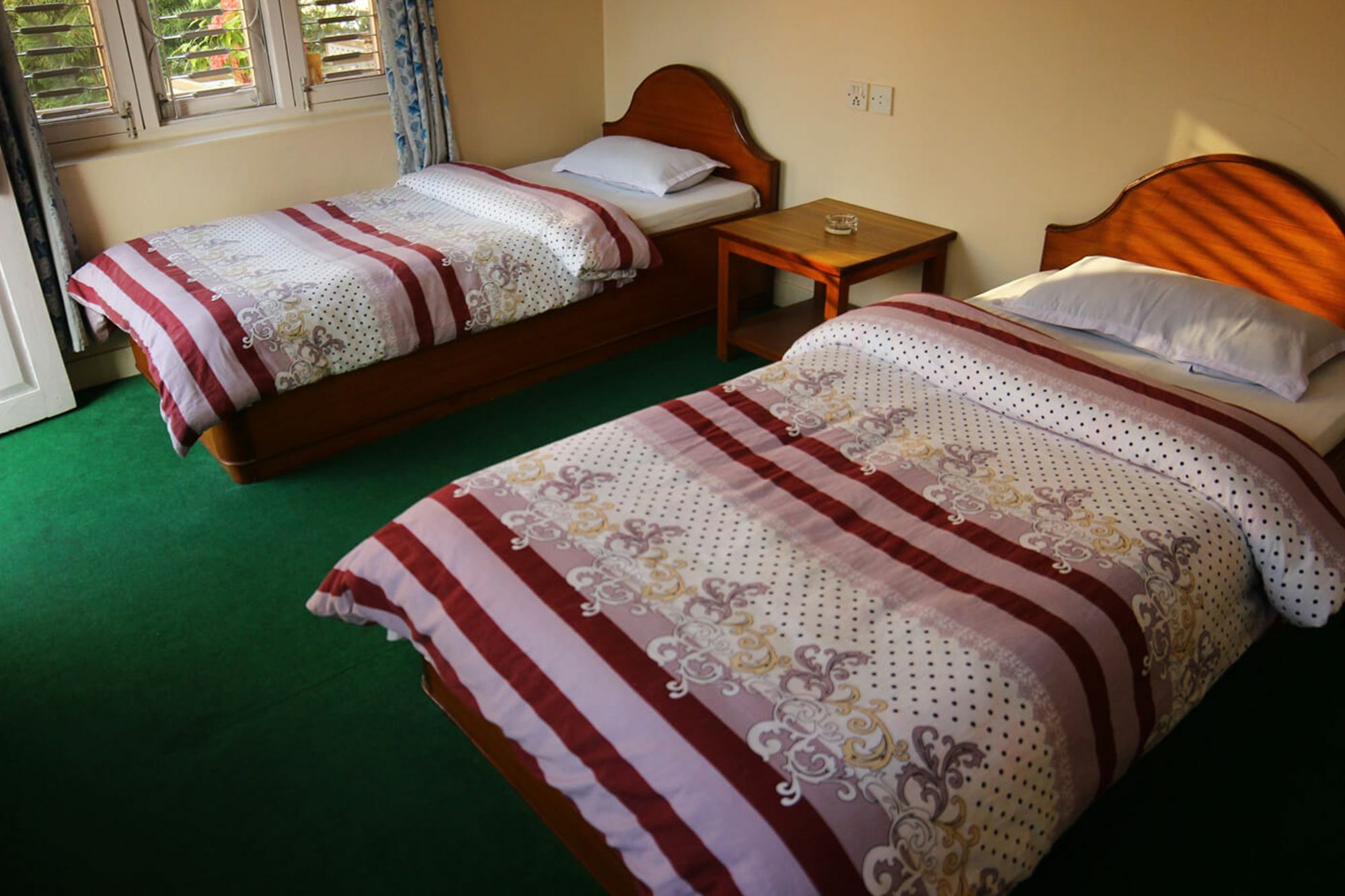 New Tourist Guest House Pokhara Extérieur photo