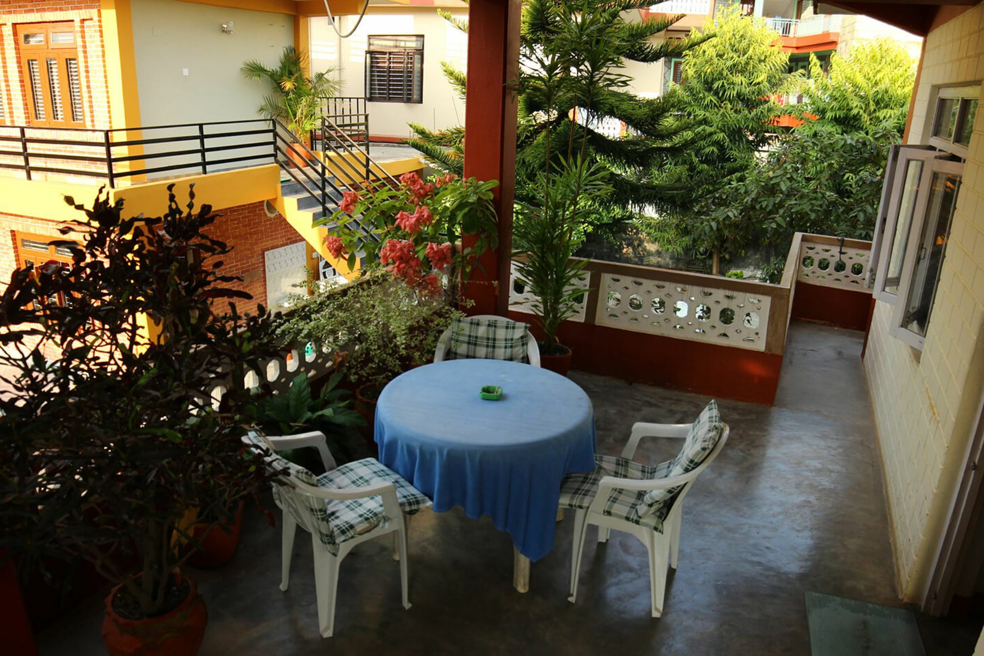 New Tourist Guest House Pokhara Extérieur photo