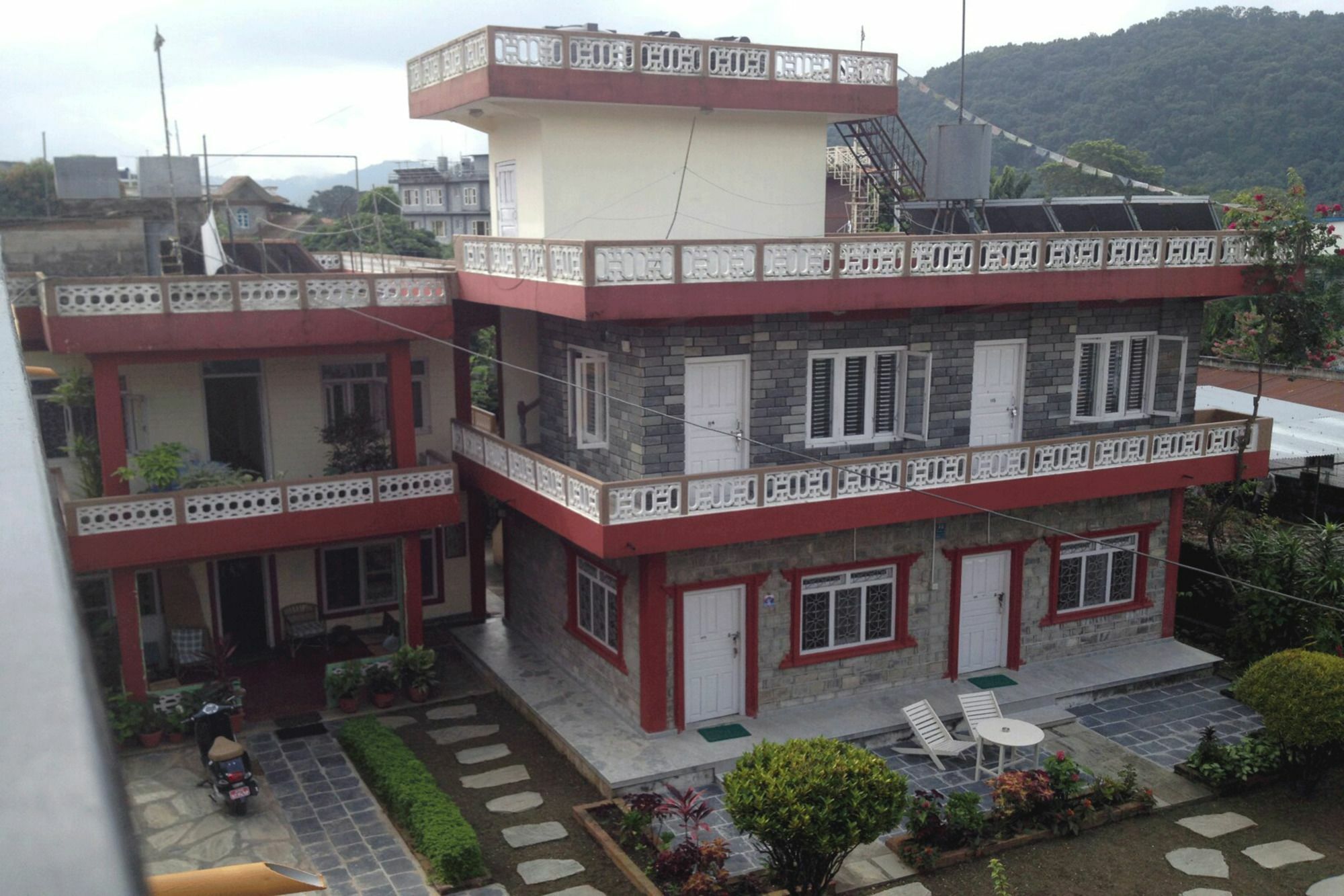 New Tourist Guest House Pokhara Extérieur photo
